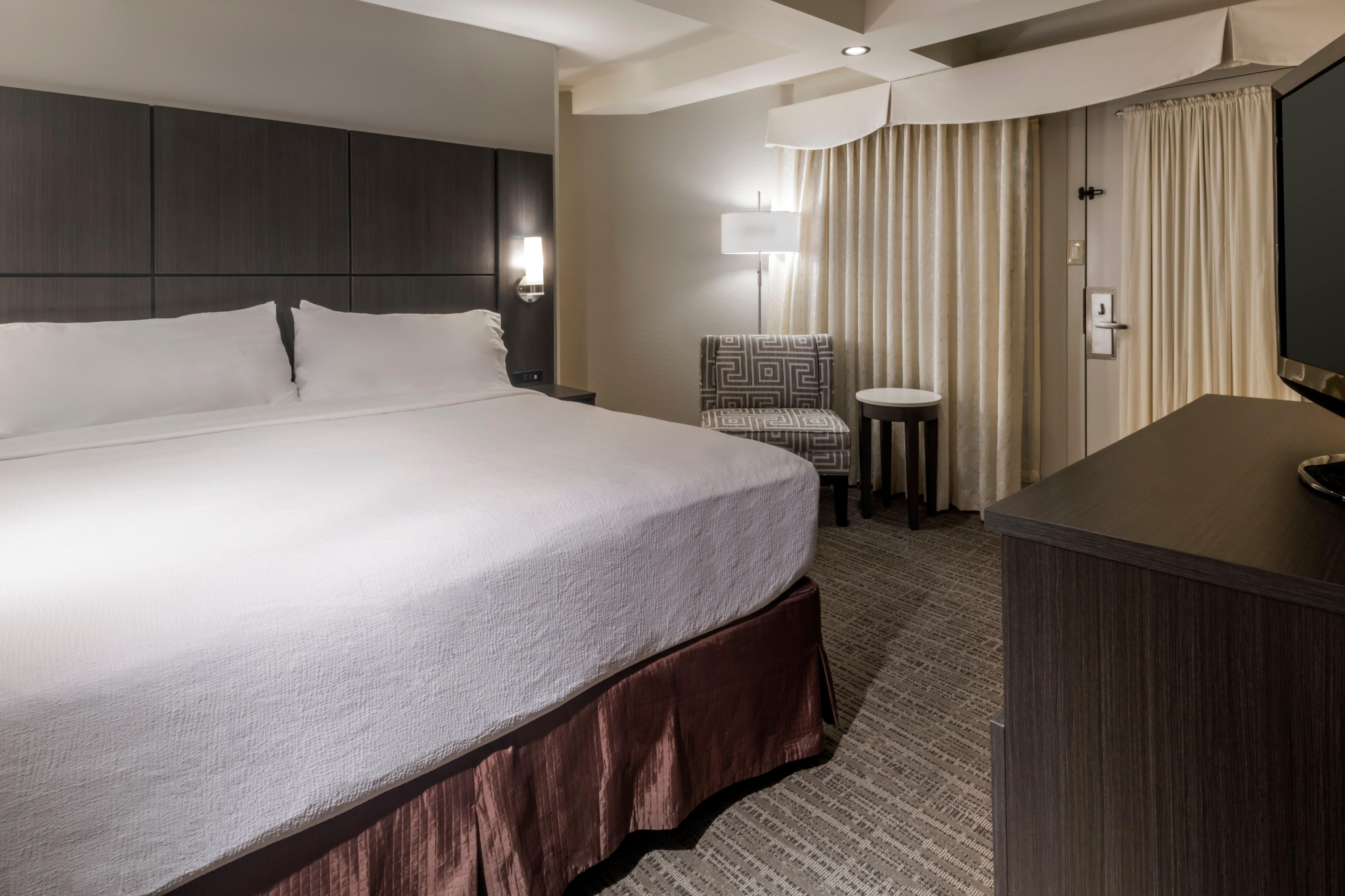 Holiday Inn And Suites Phoenix Airport North By Ihg Exterior foto
