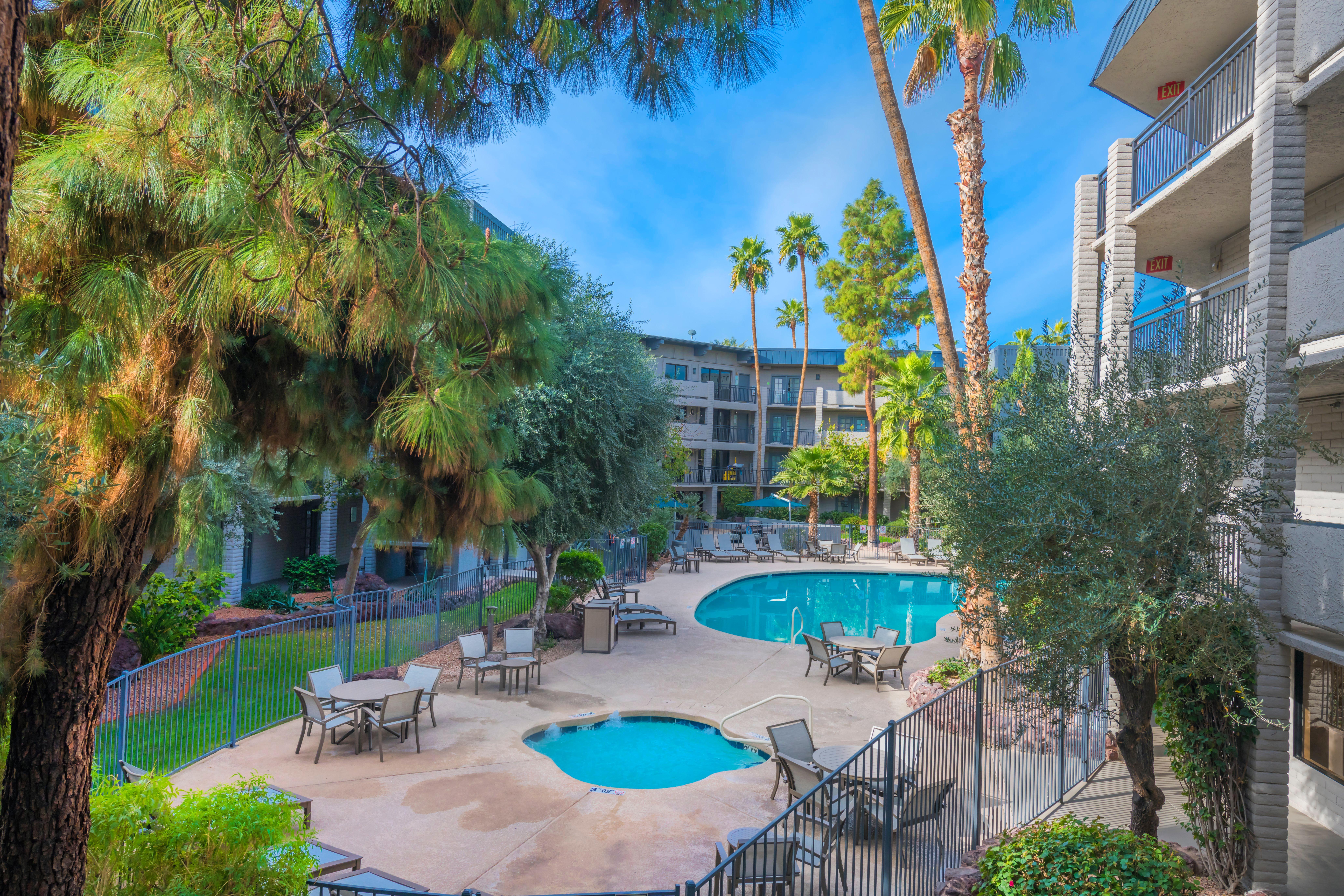 Holiday Inn And Suites Phoenix Airport North By Ihg Exterior foto